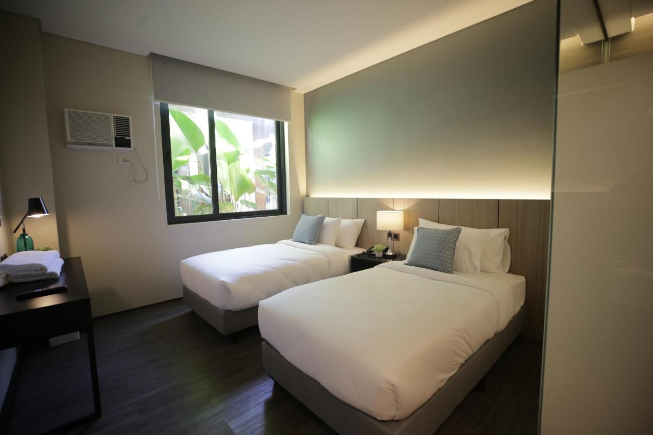 The Maximilian Hotel Cauayan City  Dış mekan fotoğraf