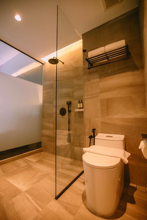 The Maximilian Hotel Cauayan City  Dış mekan fotoğraf