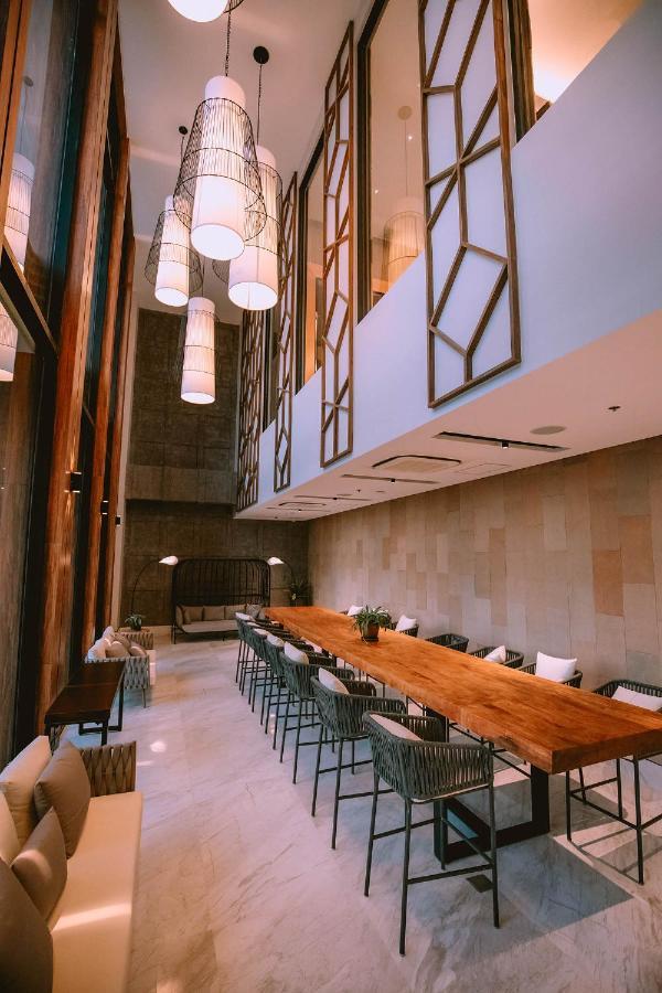 The Maximilian Hotel Cauayan City  Dış mekan fotoğraf